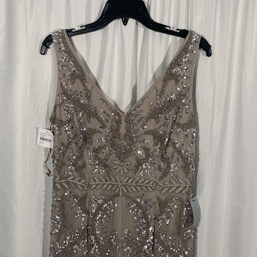 New Adrianna Papell beaded embroidered v-neck gown - Picture 4 of 10